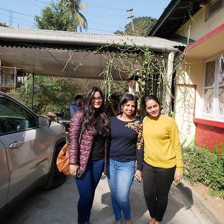 Gibbon Backpackers Hostel Guwahati Ngoại thất bức ảnh