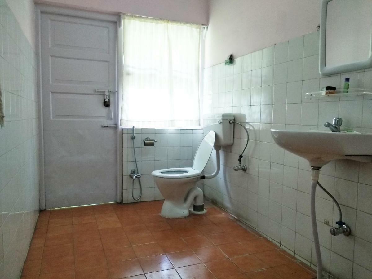 Gibbon Backpackers Hostel Guwahati Ngoại thất bức ảnh
