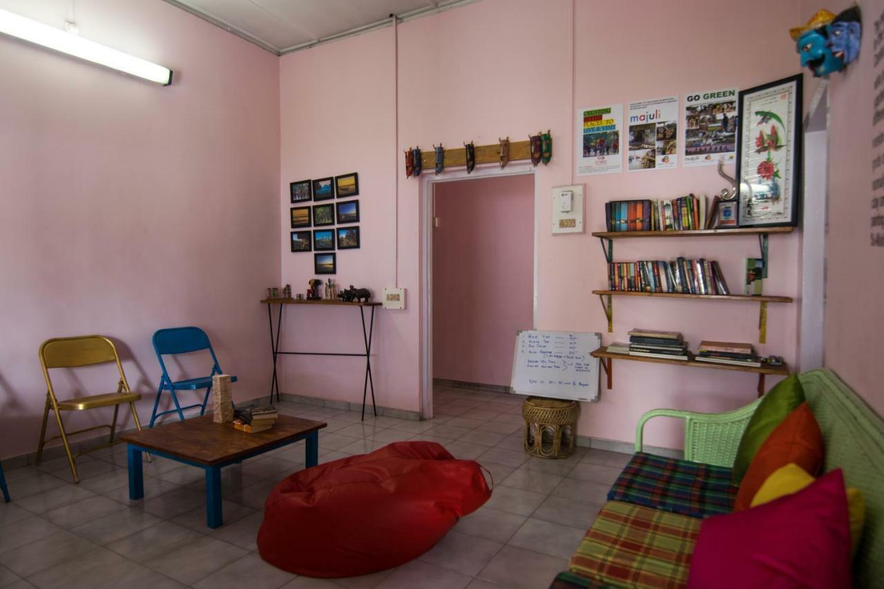 Gibbon Backpackers Hostel Guwahati Ngoại thất bức ảnh