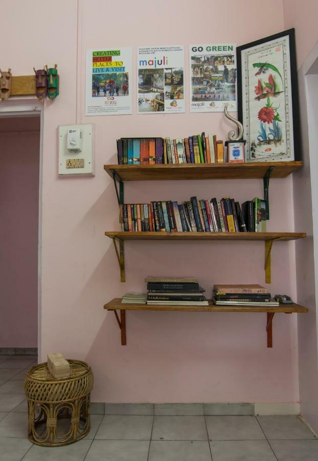 Gibbon Backpackers Hostel Guwahati Ngoại thất bức ảnh