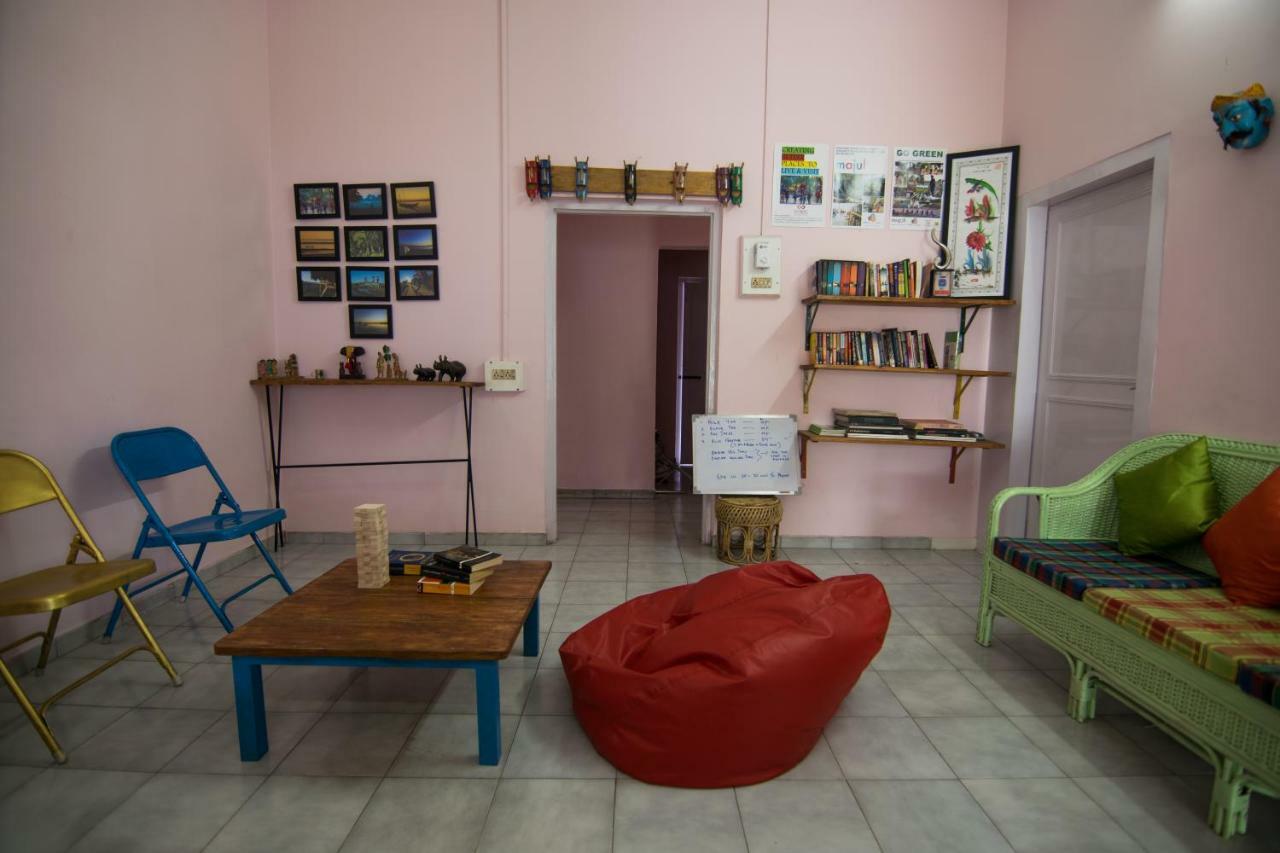 Gibbon Backpackers Hostel Guwahati Ngoại thất bức ảnh