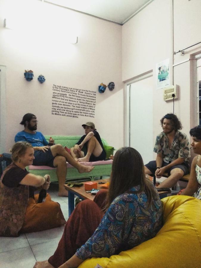 Gibbon Backpackers Hostel Guwahati Ngoại thất bức ảnh