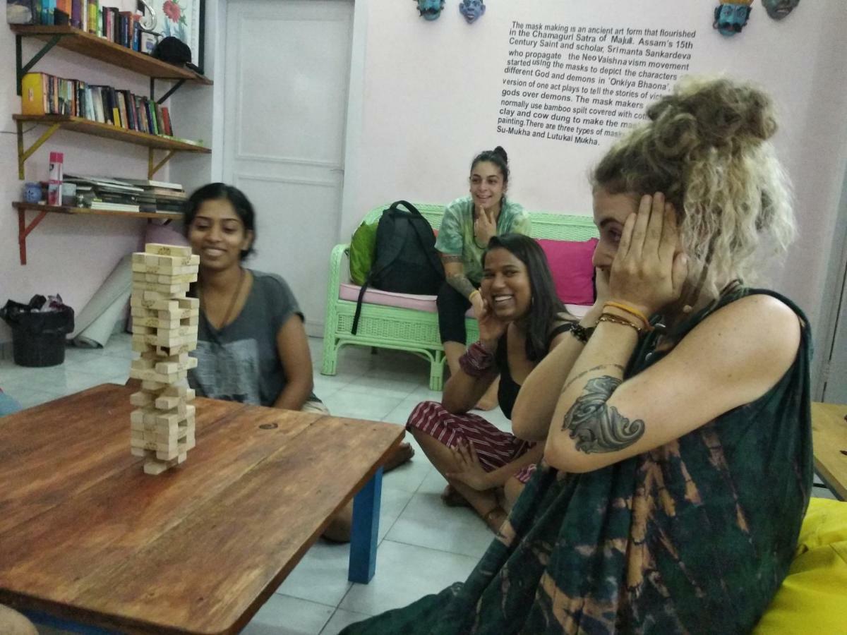 Gibbon Backpackers Hostel Guwahati Ngoại thất bức ảnh