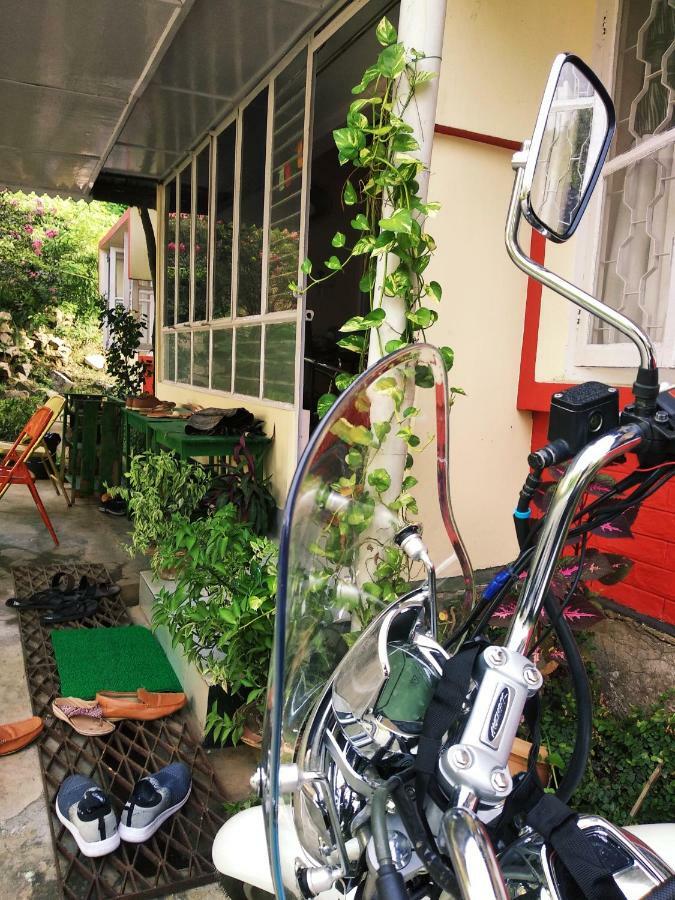 Gibbon Backpackers Hostel Guwahati Ngoại thất bức ảnh
